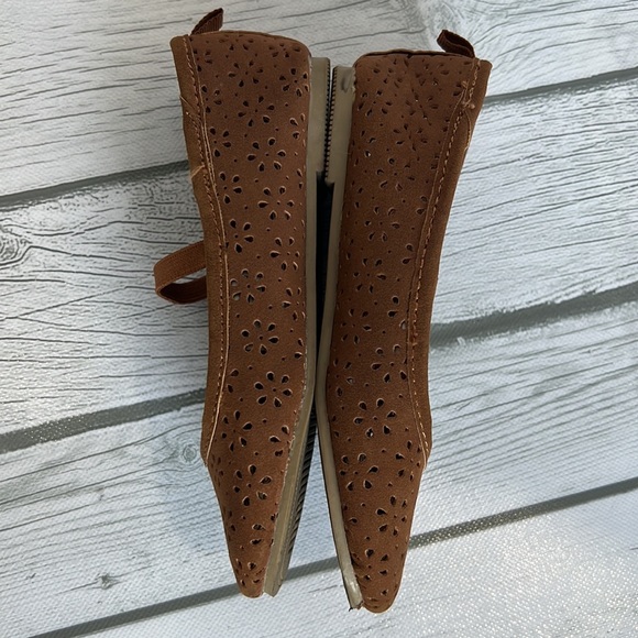 Carter’s Easton Girls Brown Ballet Flats size 11 - Picture 2 of 5